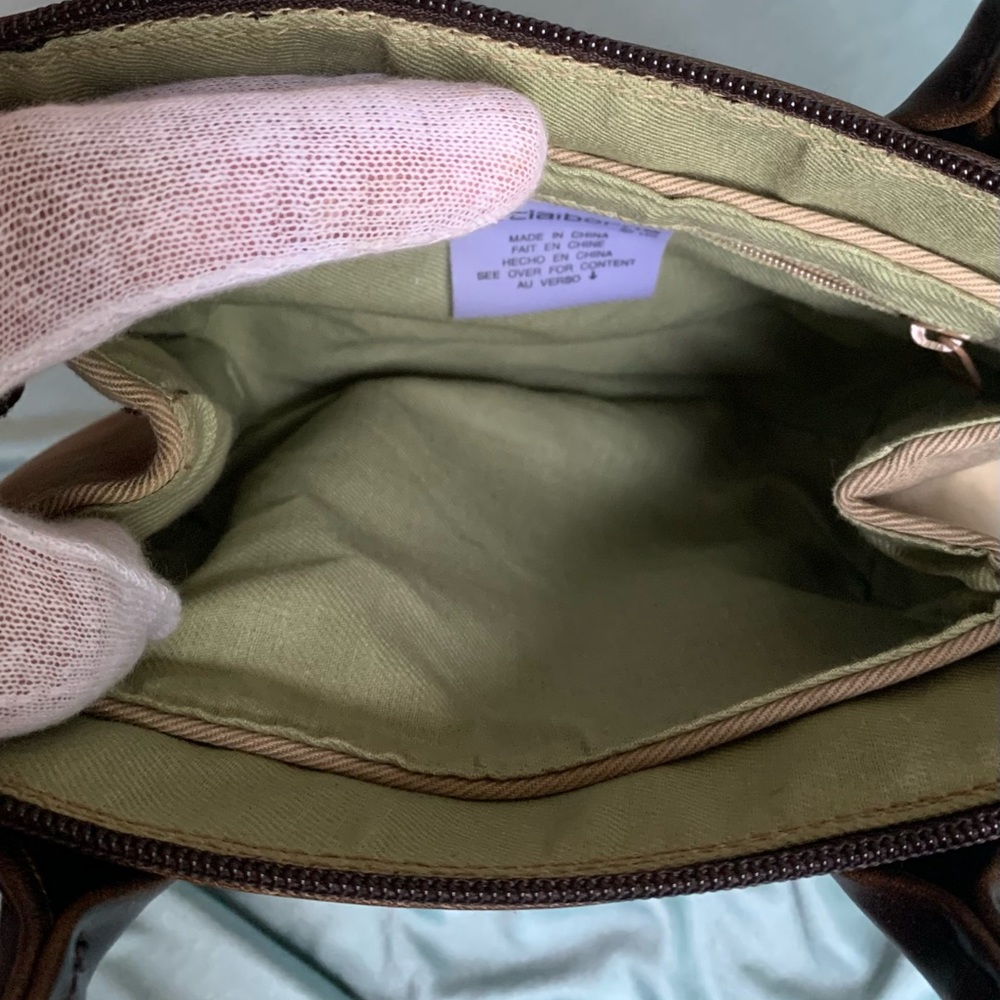 LIZ Claiborne’s mini handbag. - Picture 7 of 9